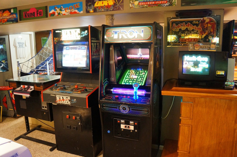 Illustration for article titled All-Star Dad Builds Incredible Basement Arcade With His Son